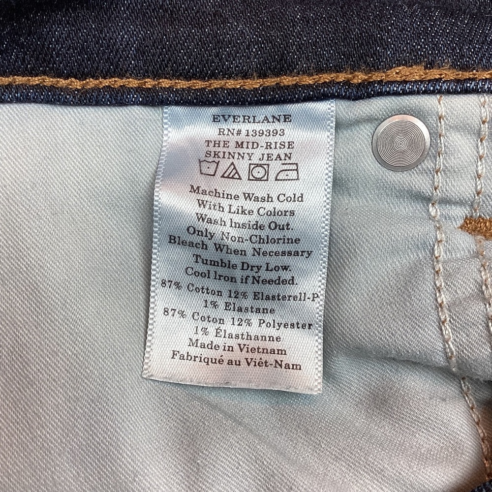 EVERLANE Mid-Rise Skinny Jeans - Picture 10 of 11